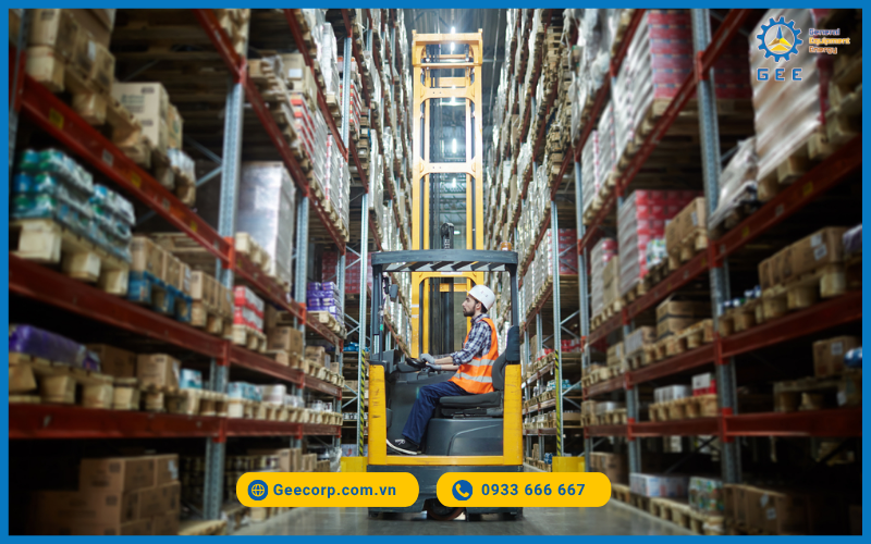 Nắm rõ kích thước xe nâng giúp tối ưu hóa không gian lưu trữ lẫn đảm bảo an toàn vận hành