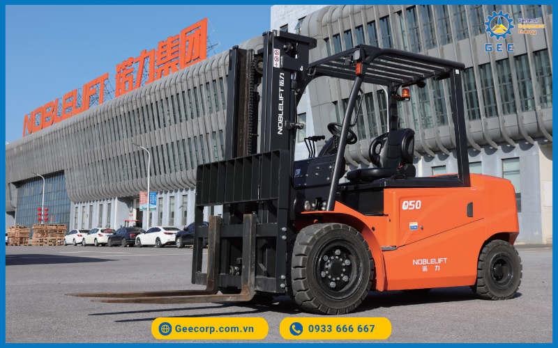 Xe nâng điện 5 tấn Trung Quốc hiệu nào tốt?