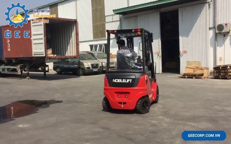 van-hanh-xe-nang-dung-cach-nhu-the-nao-5