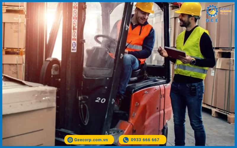 Lái xe phải được đào tạo về cách lái xe nâng an toàn