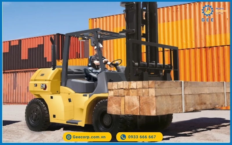 Xe nâng dầu 8-10 tấn có chi phí vận hành thấp hơn ở môi trường ngoài trời