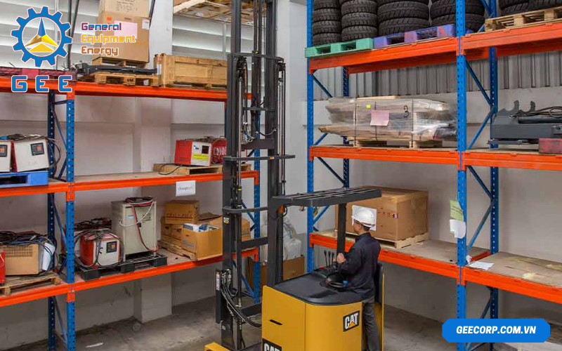 Cần xem xét kỹ lưỡng các yếu tố để lựa chọn được xe nâng điện reach truck uy tín