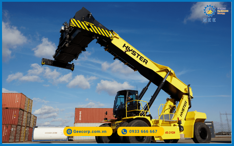 Hyster-RS45-su-dung-%C4%91ong-co-diesel-%C4%91uoc-thiet-ke-%C4%91e-tiet-kiem-nhien-lieu