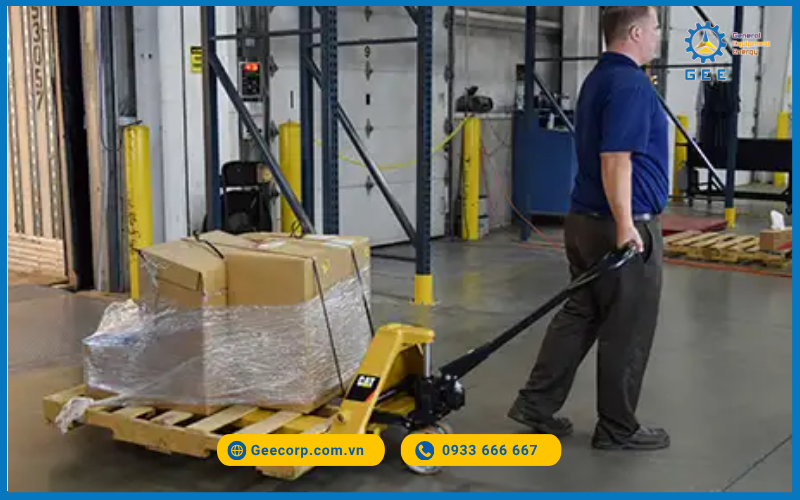 Xe nâng tay thấp CAT.