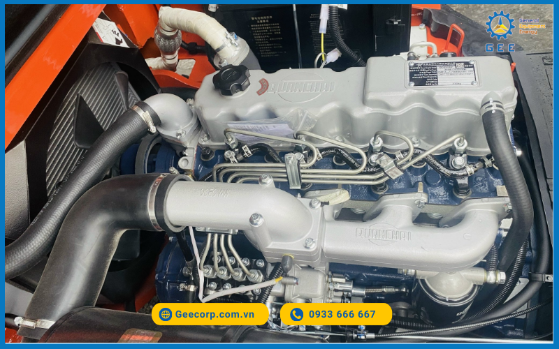 Dong-co-Quanchai-QC490-su-dung-tren-dong-K2-series-3-3-5-tan-la-mot-loai-dong-co-tiet-kiem-nhien-lieu-co-ty-le-tieu-thu-nhien-lieu-nho-nhat-la-225g-Kw-h