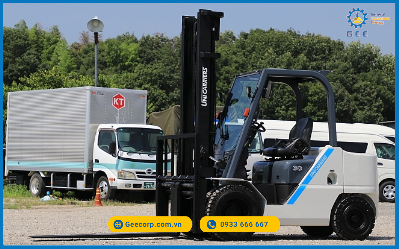 Unicarriers-3.5-tan-(Nissan-Group)-co-kha-nang-leo-doc-tot