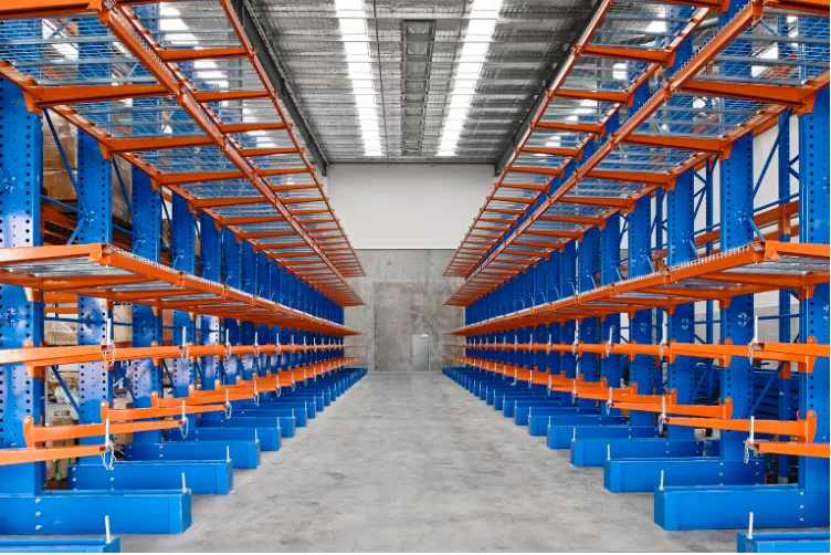Kệ Pallet Là Gì & Có Bao Nhiêu Loại Kệ Pallet?