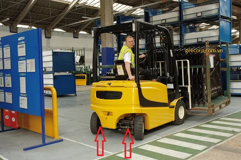 Tìm Giá Xe Nâng Điện Mỹ Tân Bình HCM