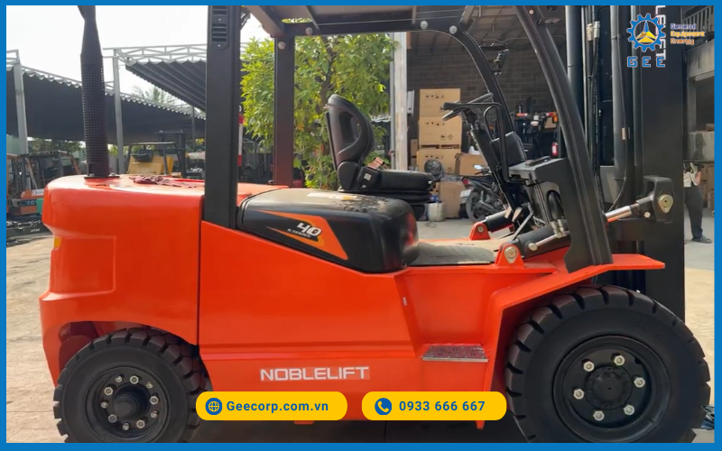 Xe nâng dầu Noblelift A Series 4–5T