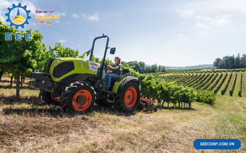 Máy cày công suất nhỏ CLAAS NEXOS 220-260