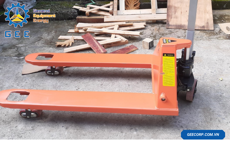 Xe Nâng Tay Càng rộng 685 mm