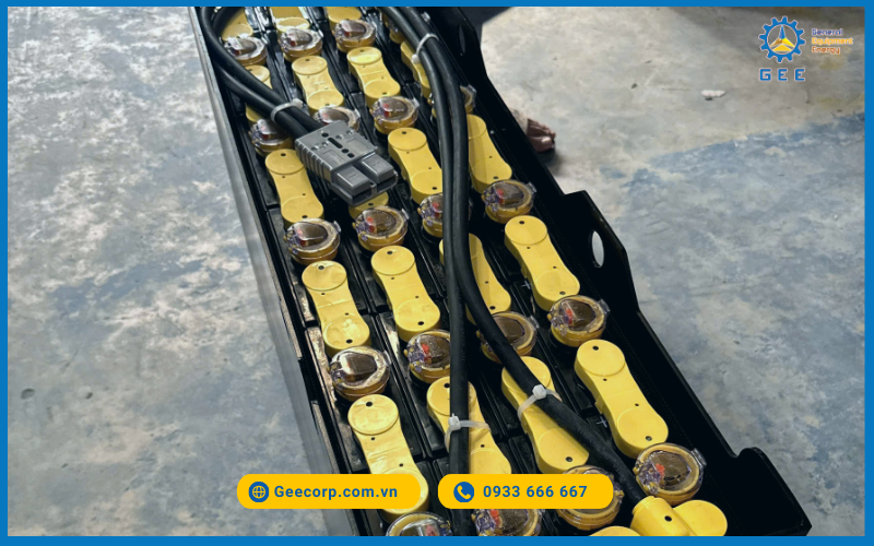 Ắc quy xe n&acirc;ng GS Yuasa 48V-370Ah 