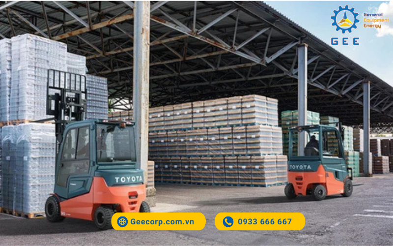 Xe nâng điện 4 bánh Toyota Traigo80 (2.5 - 5 tấn)