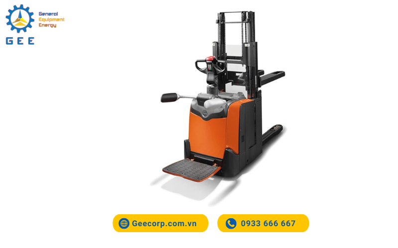 Xe nâng tay thân hẹp platform pallet Toyota Staxio Double Stacker (2 tấn)