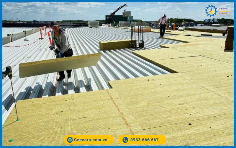 Sản phẩm bông sợi đá cách nhiệt Rockwool Cool ‘n’ Comfort™ được sử dụng thực tế