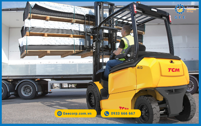 Đáp ứng nhu cầu nâng tải nặng từ 4.0 – 5.5 tấn, phù hợp cho các ứng dụng công nghiệp quy mô lớn.