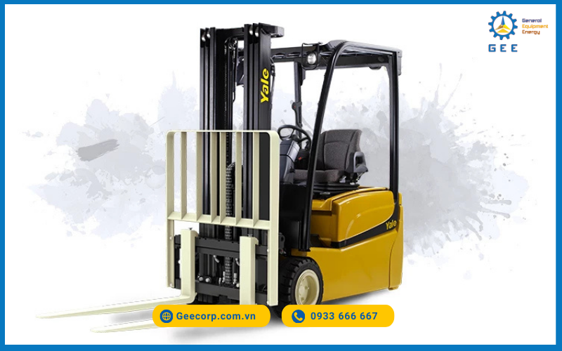 Thoải mái khi vận hành: Cabin được thiết kế phù hợp nhiều chiều cao, giảm đau lưng và mệt mỏi khi làm việc ca dài.