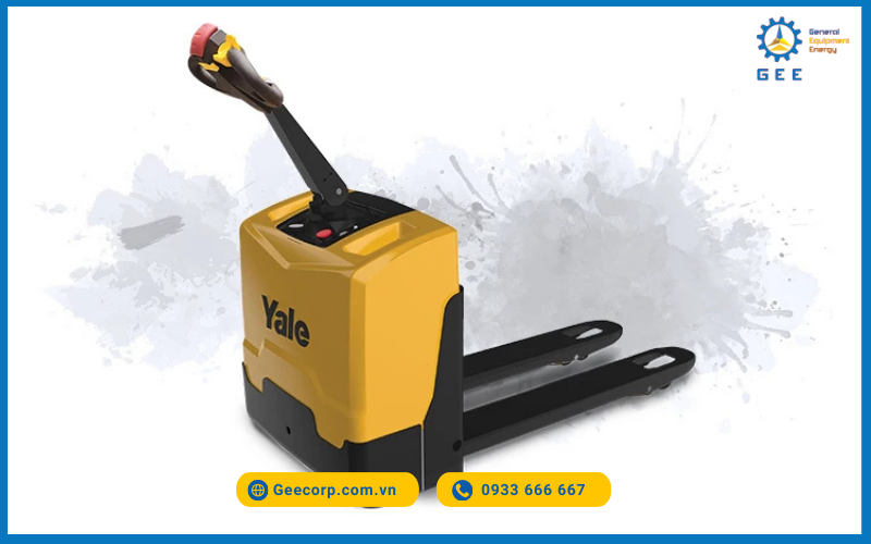 Tối ưu không gian kho bãi nhờ bán kính quay vòng nhỏ và khả năng lái ngay cả khi tay lái thẳng đứng.