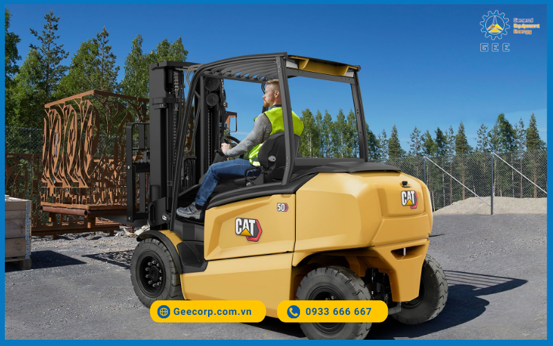 Xe nâng điện ngồi lái  CAT.