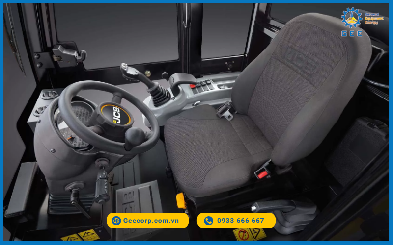 Buồng lái của xe JCB.