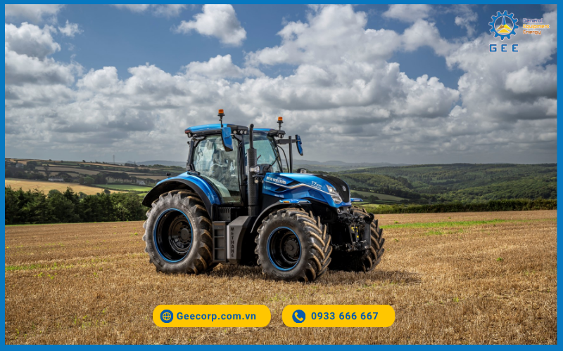 Máy cày New Holland.