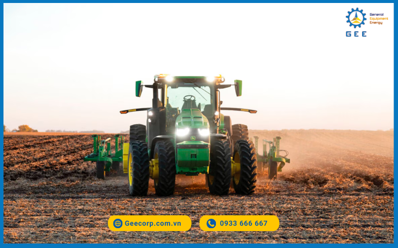 Máy kéo John Deere.