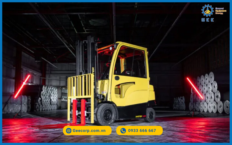 Xe nâng điện Hyster.