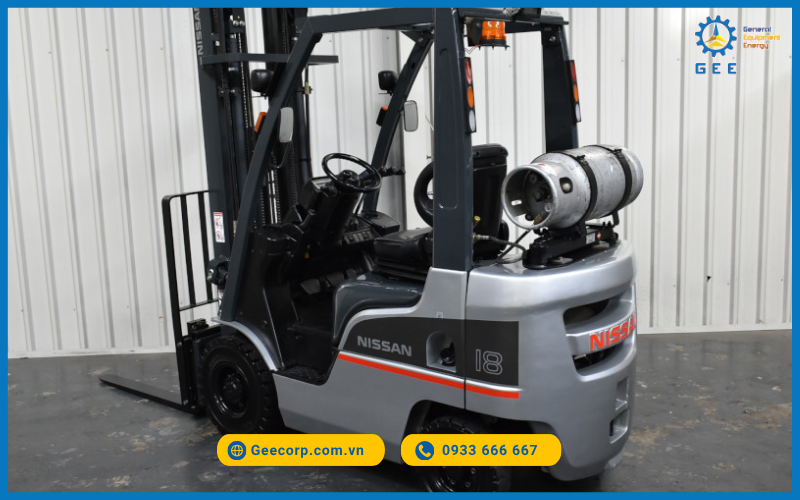Xe nâng Nissan.