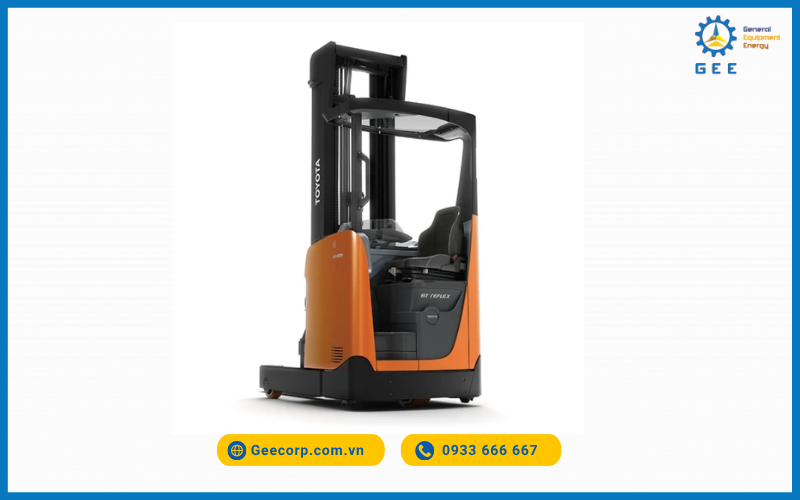 Xe nâng điện reach truck Toyota.