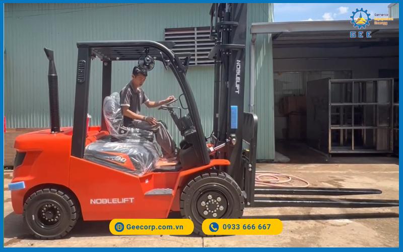 Hình ảnh thực tế sản phẩm xe nâng dầu Noblelift CPCD 30