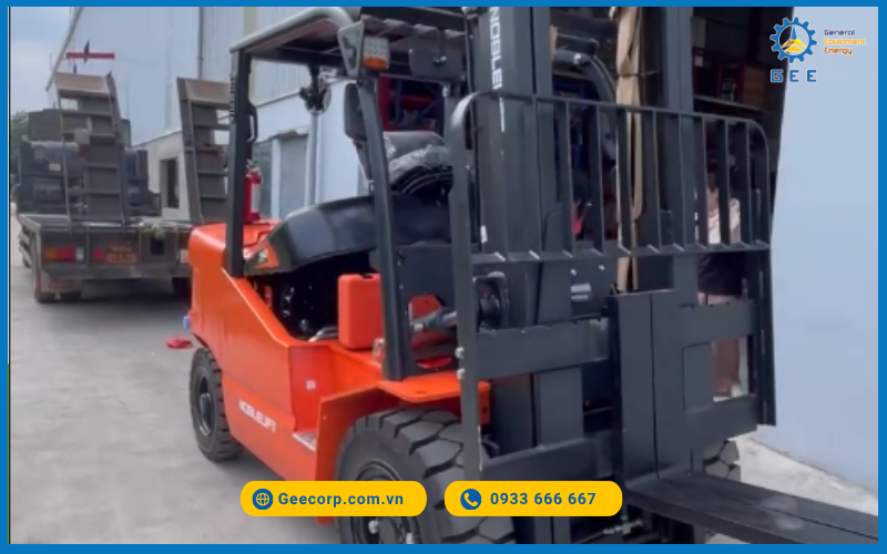 Bàn giao xe nâng dầu Noblelift CPC(D) - 50 cho công ty TNHH Thiết bị điện cơ An Phúc